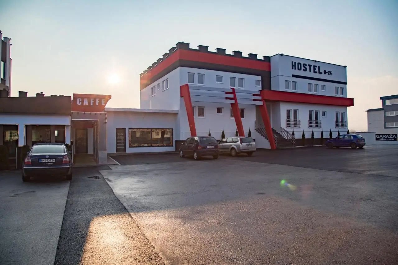 Hostel Tron