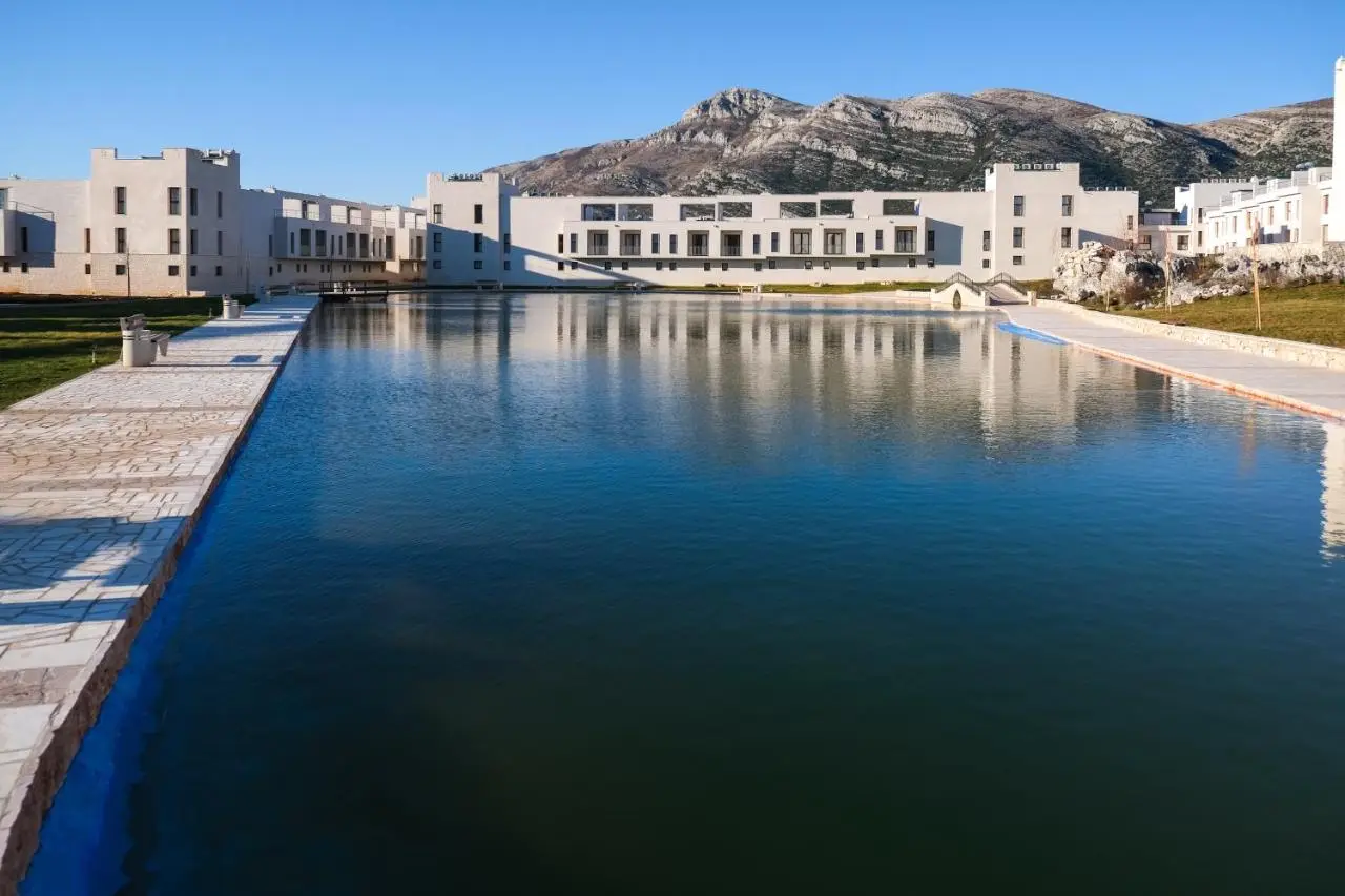 Grad Sunca Resort