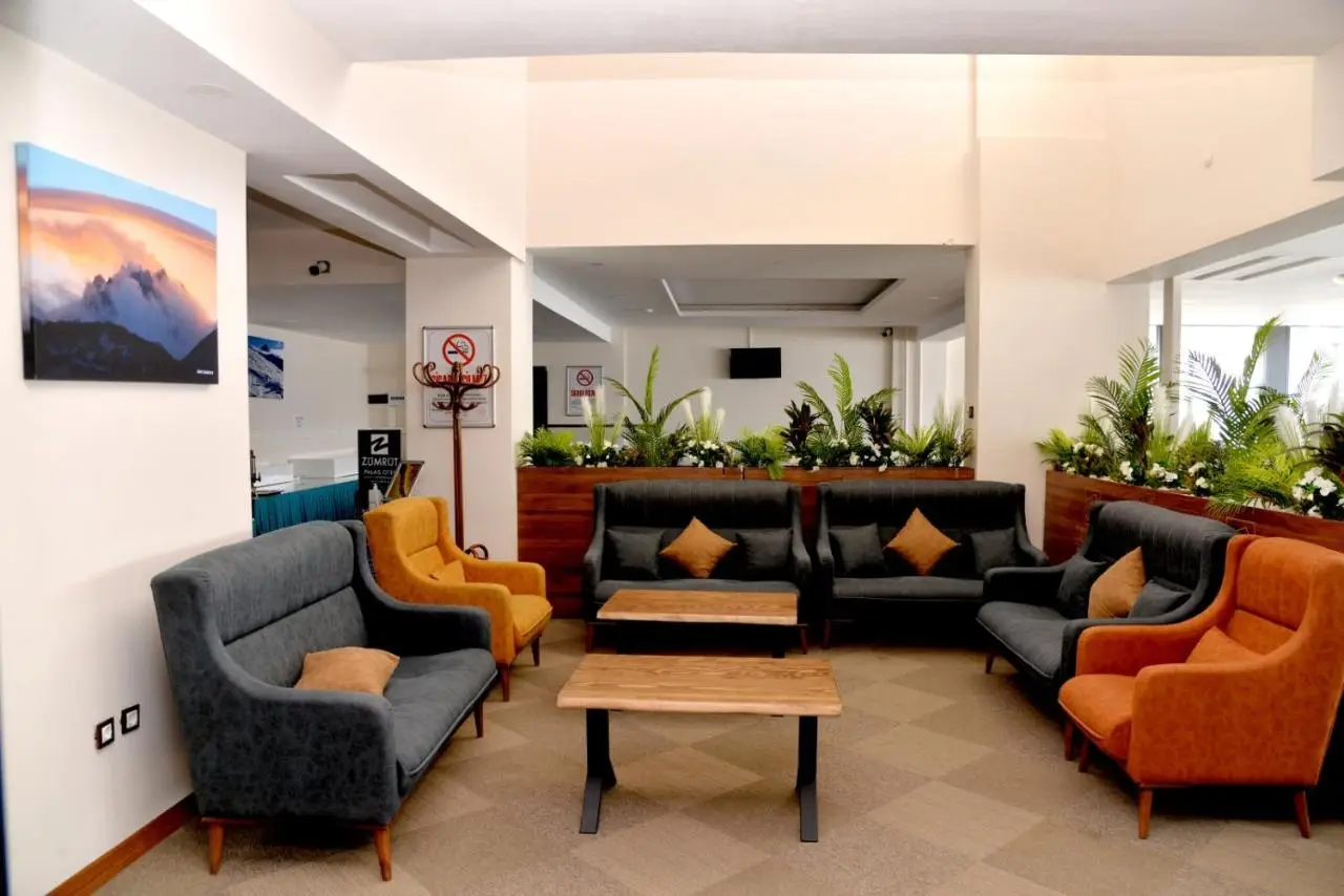 Zümrüt Palas Otel