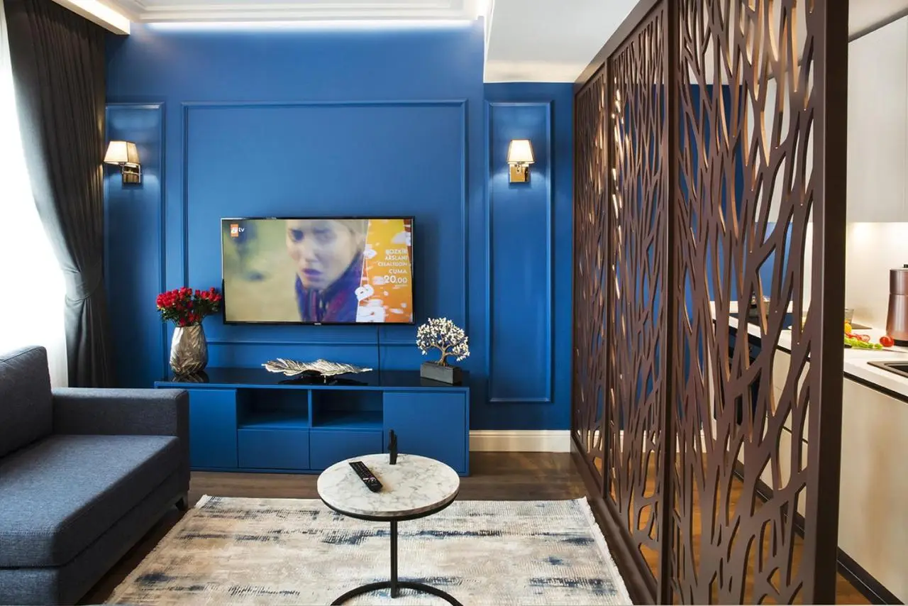 Garlon Residence