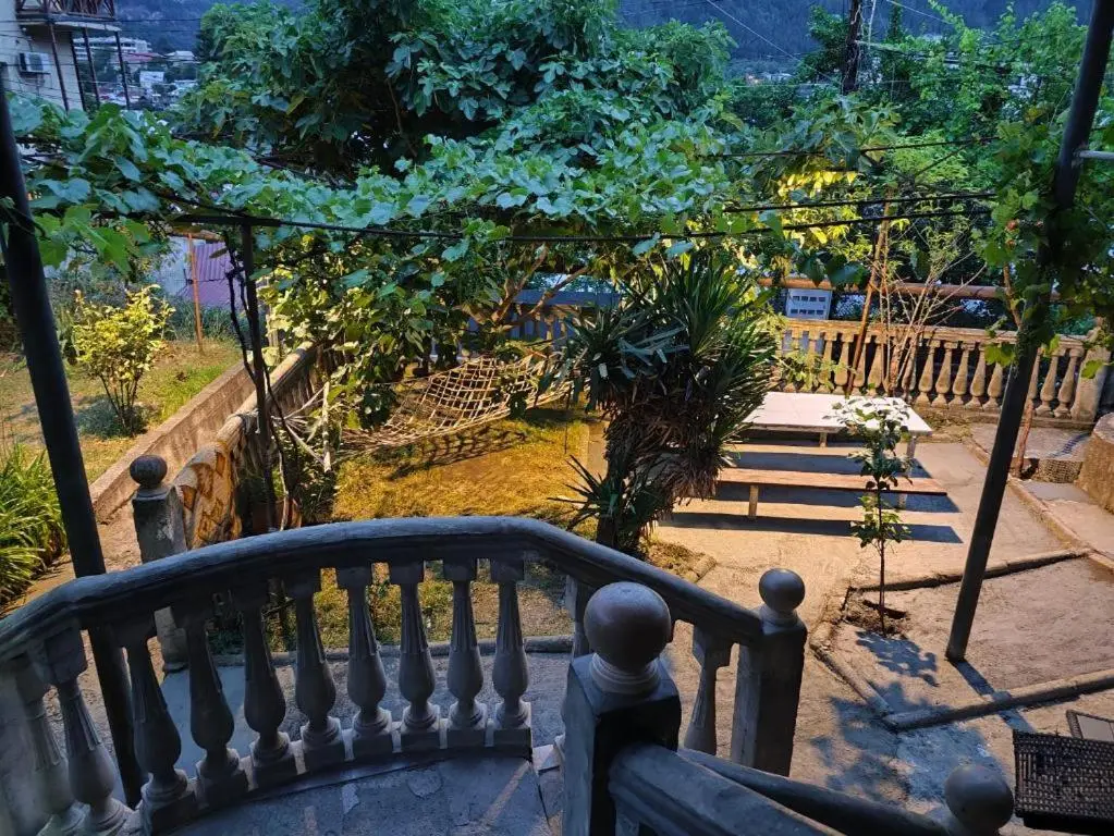 Shota's Guest House
