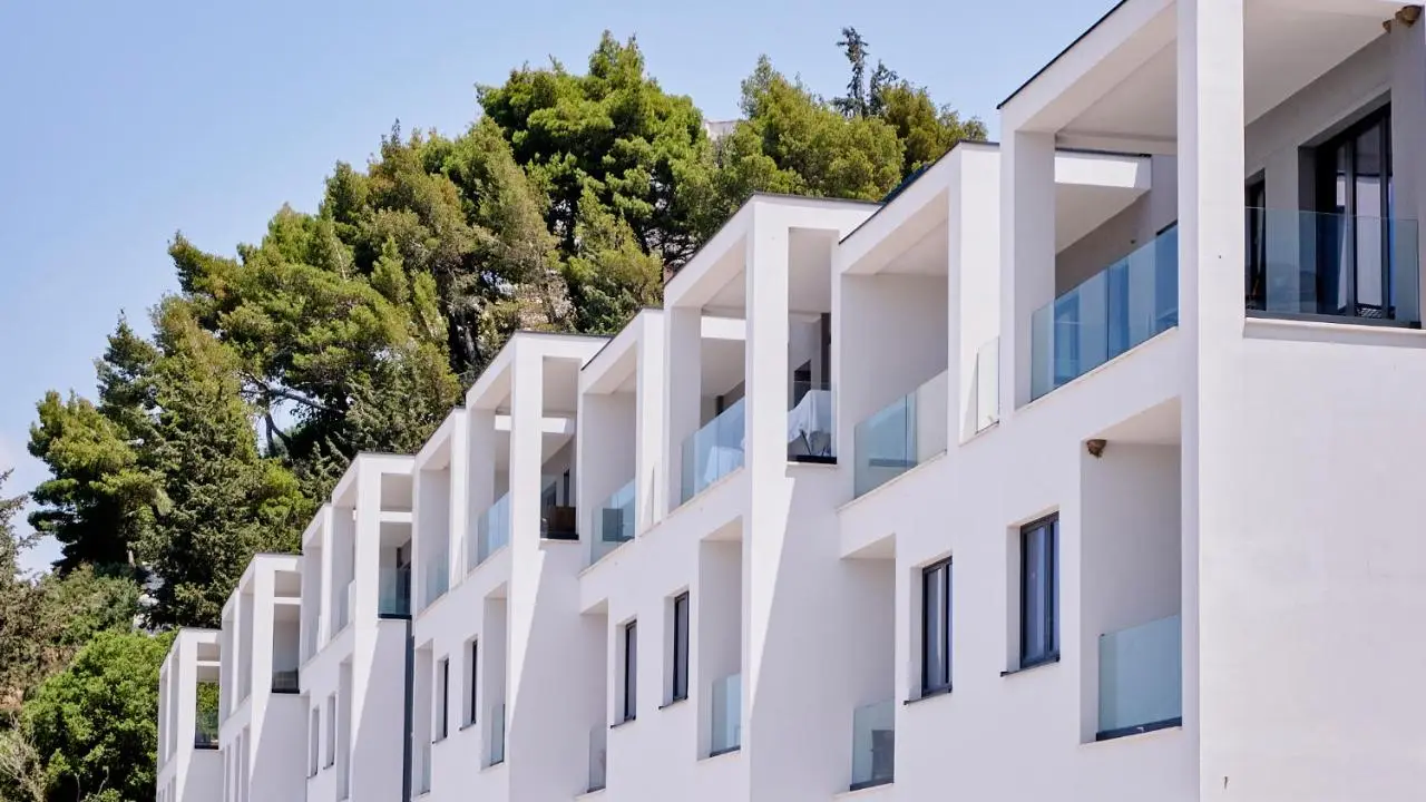 Azar Luxury Suites