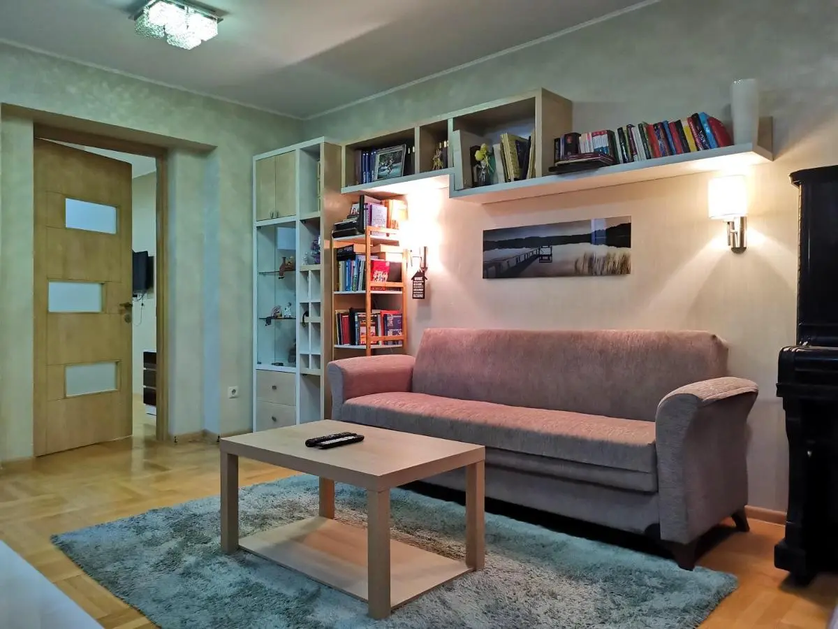 Explore Old Tbilisi, 3BR Apartment for 5, Walk to All