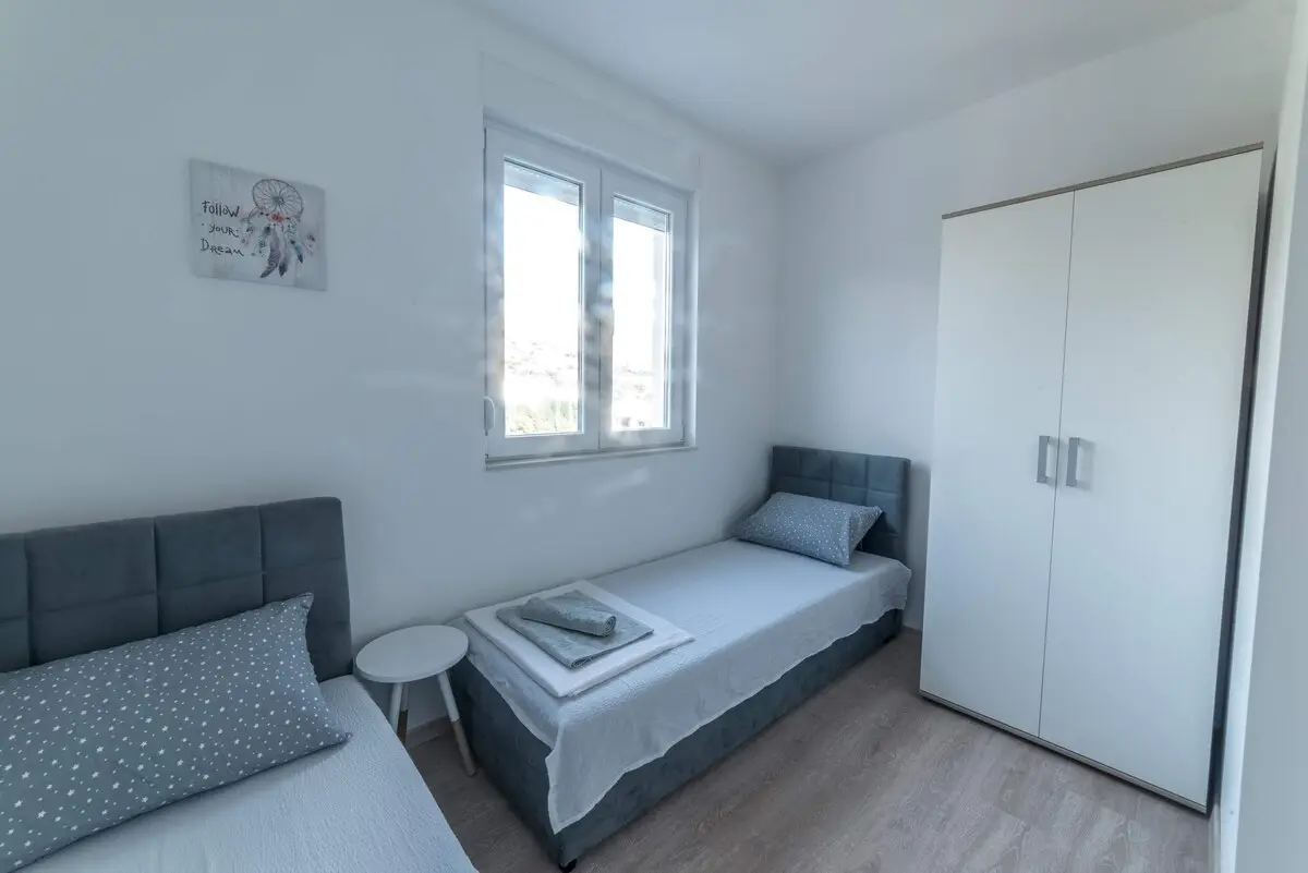 Comfortable new central city Apartment
