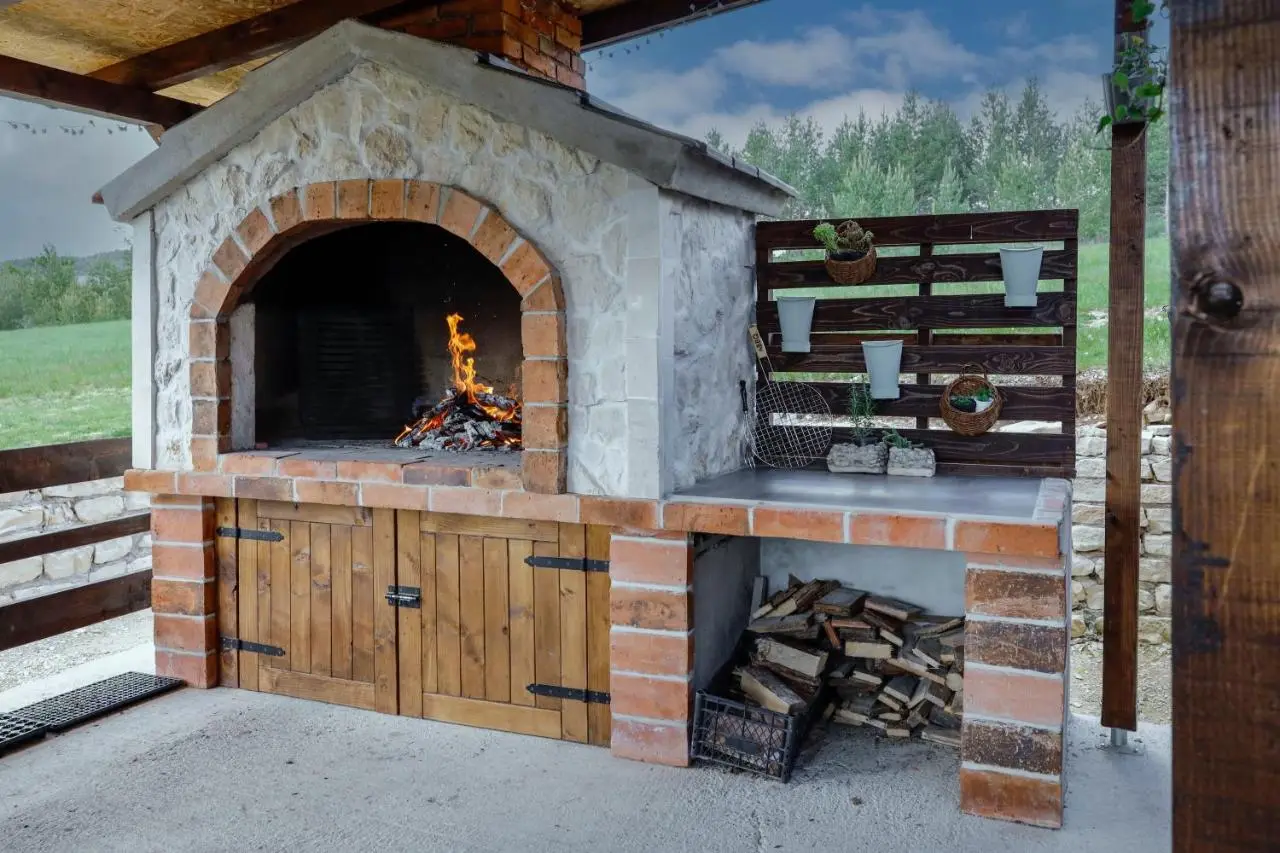 Village house Iva