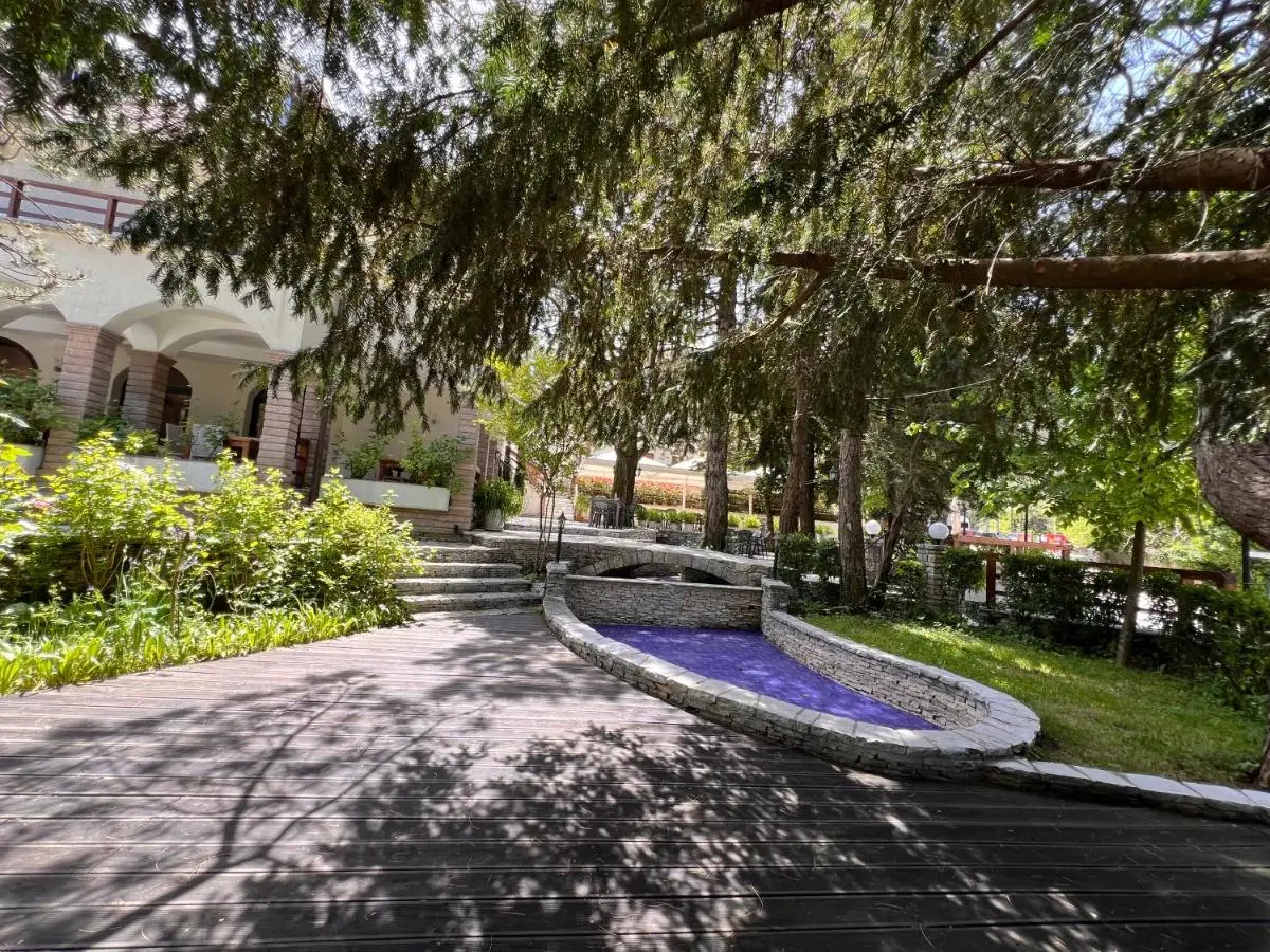 Hotel Alpin Llogara