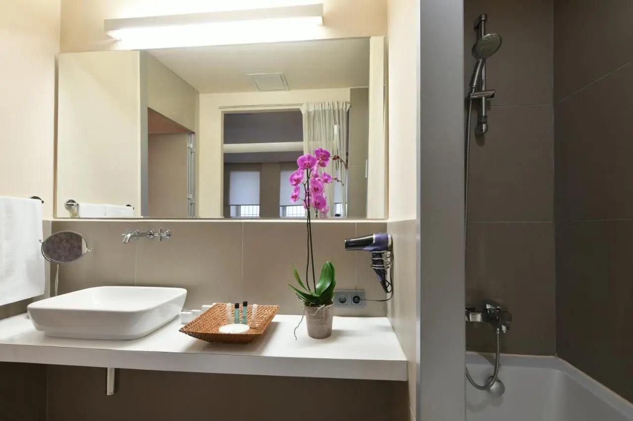 Ansen Hotel and Suites