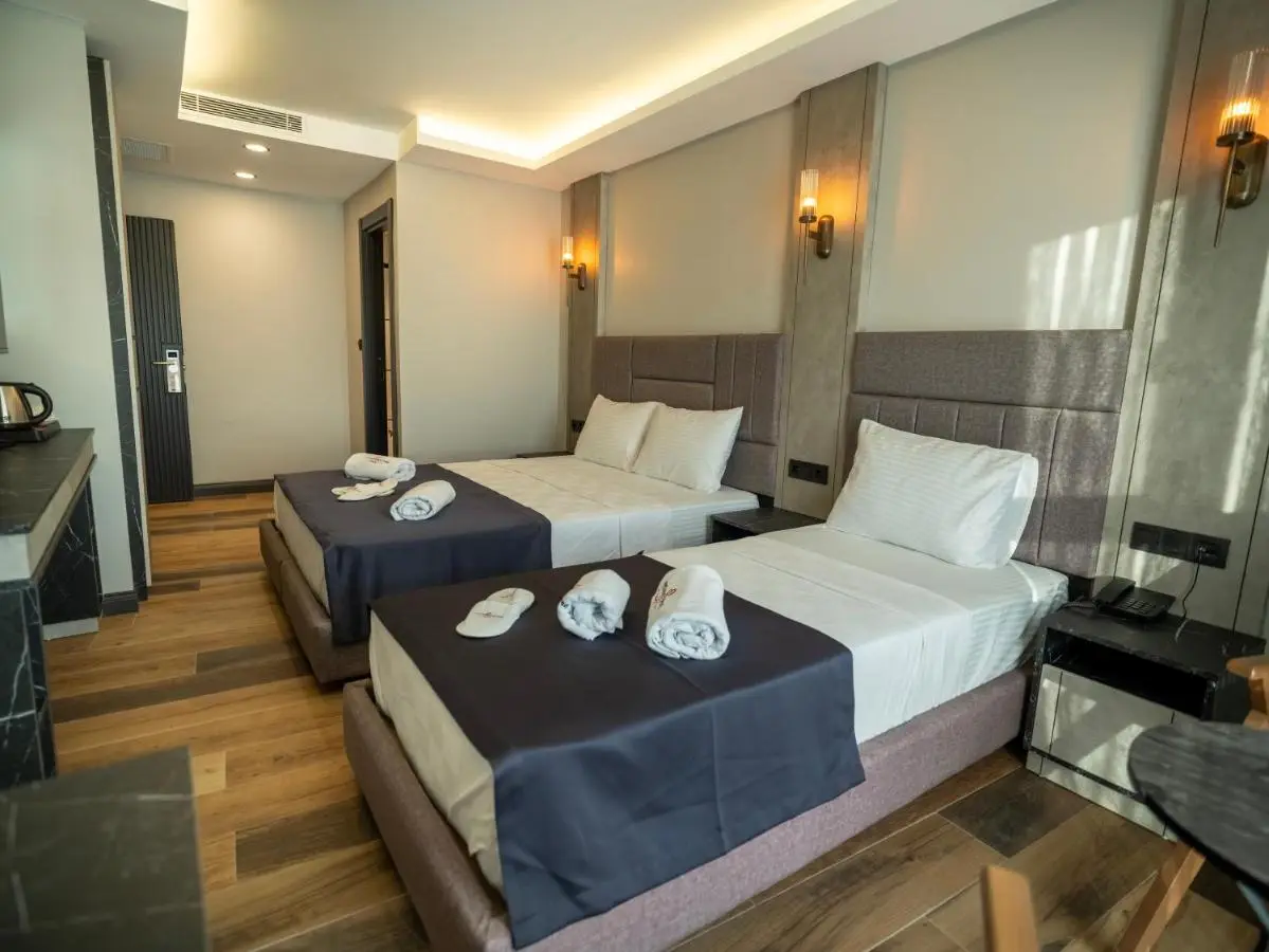 Modernlux Hotel