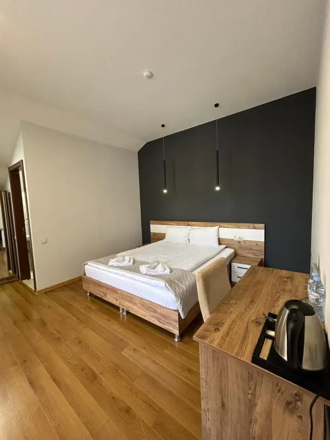 10 KEYS Boutique Hotel