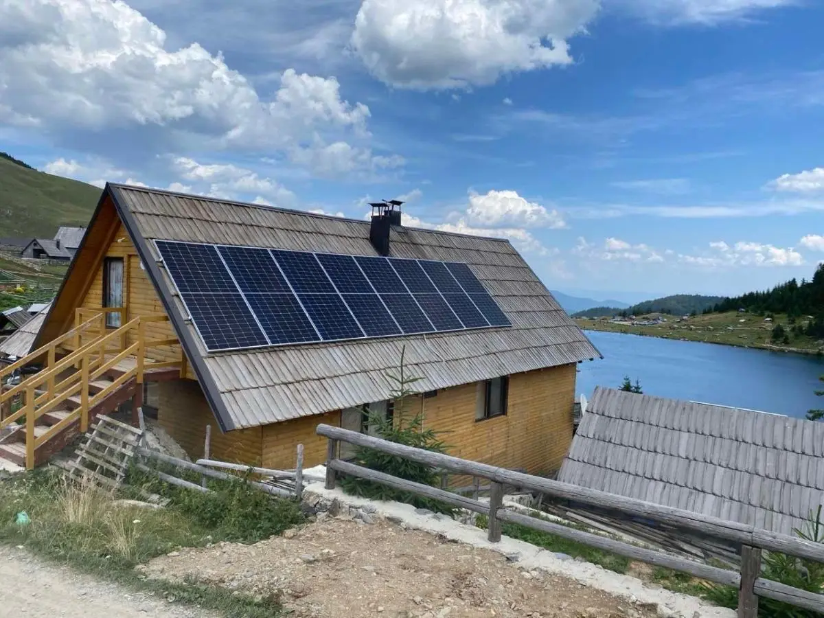 Prokoško jezero Zlatna koliba