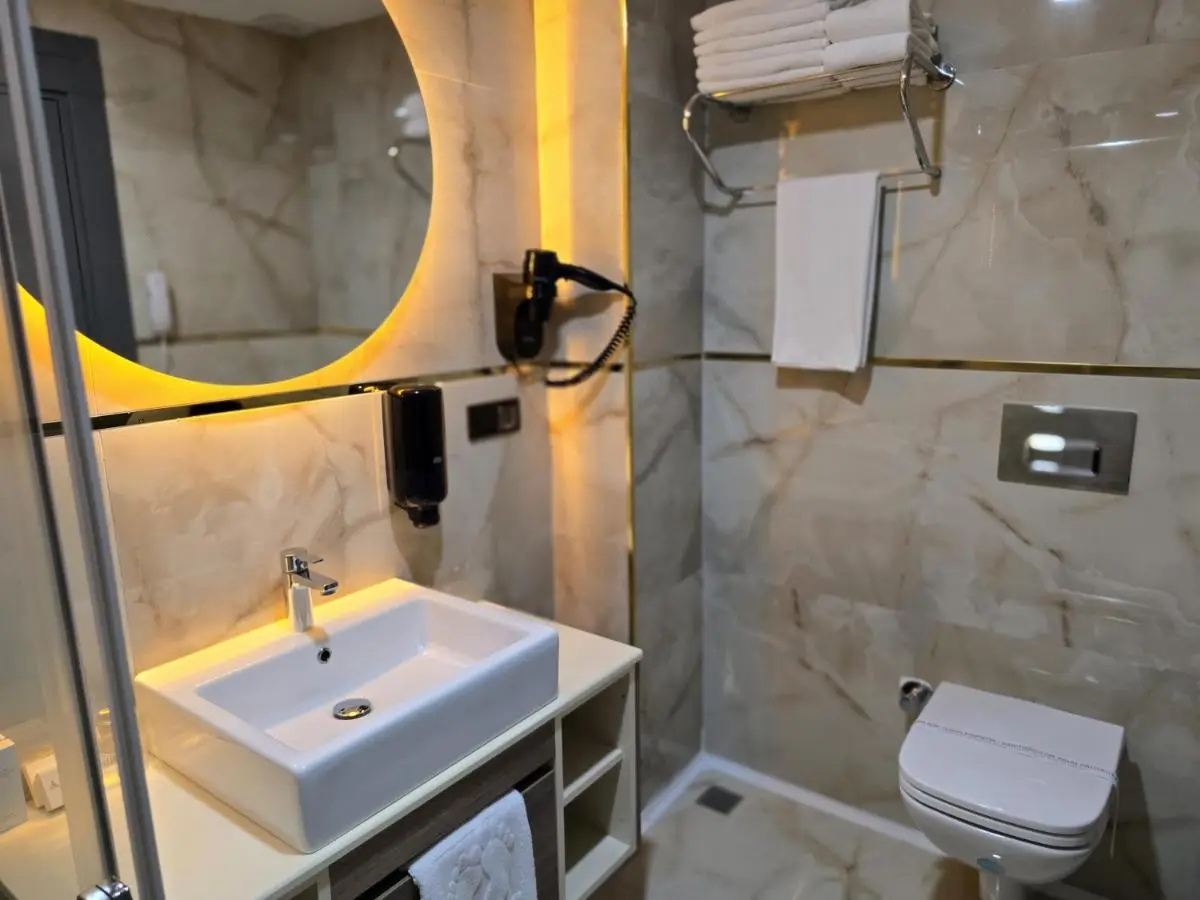 AYATOURE HOTEL