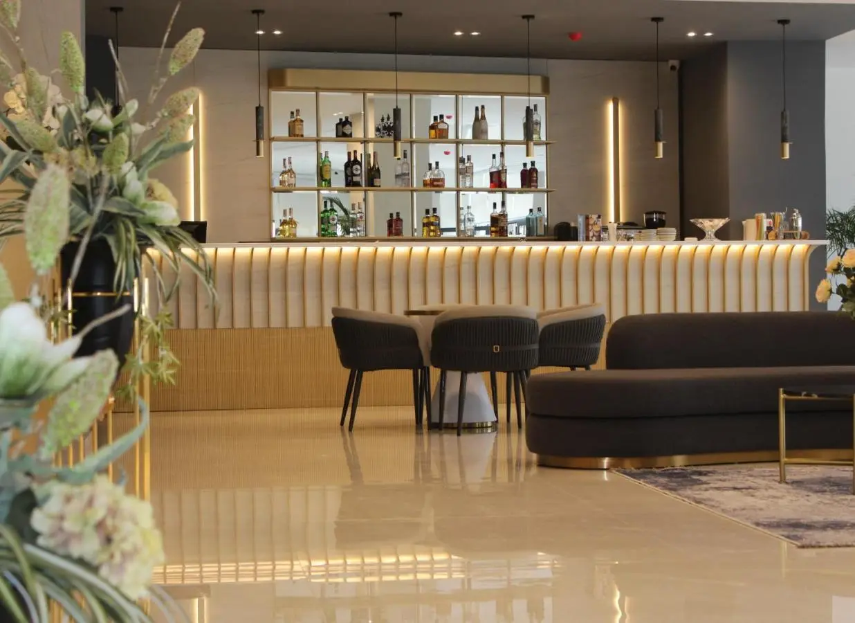 The Queen's Lion Premium HOTEL