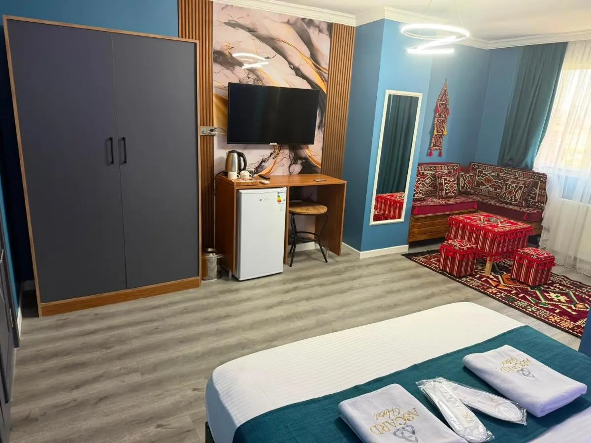 Asgard Hotel