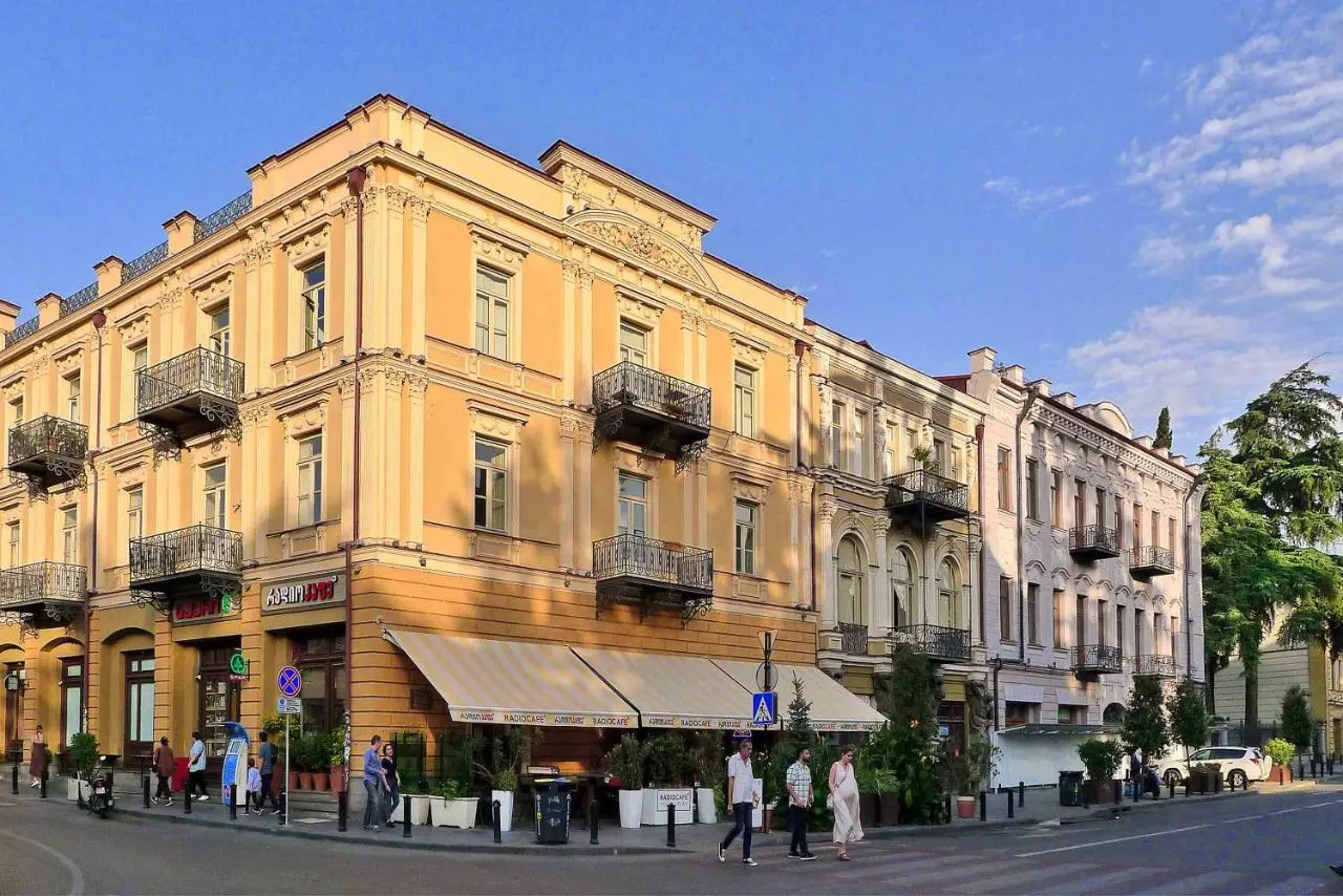 Atoneli