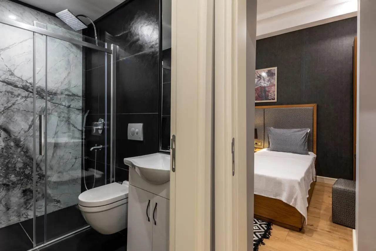 SALA SUITES