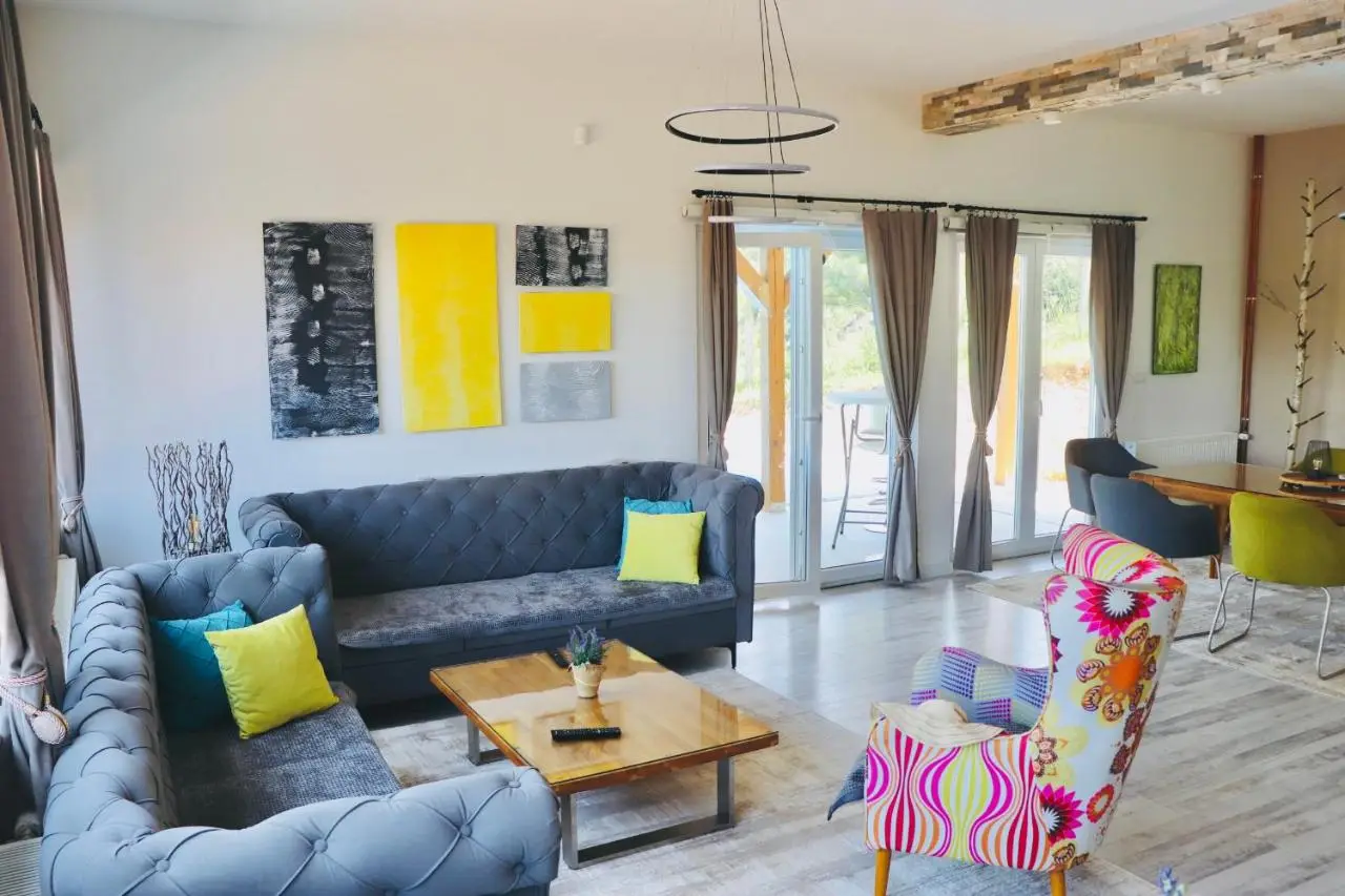 Villa Saraj with Swimming Pool & Jacuzzi near Sarajevo