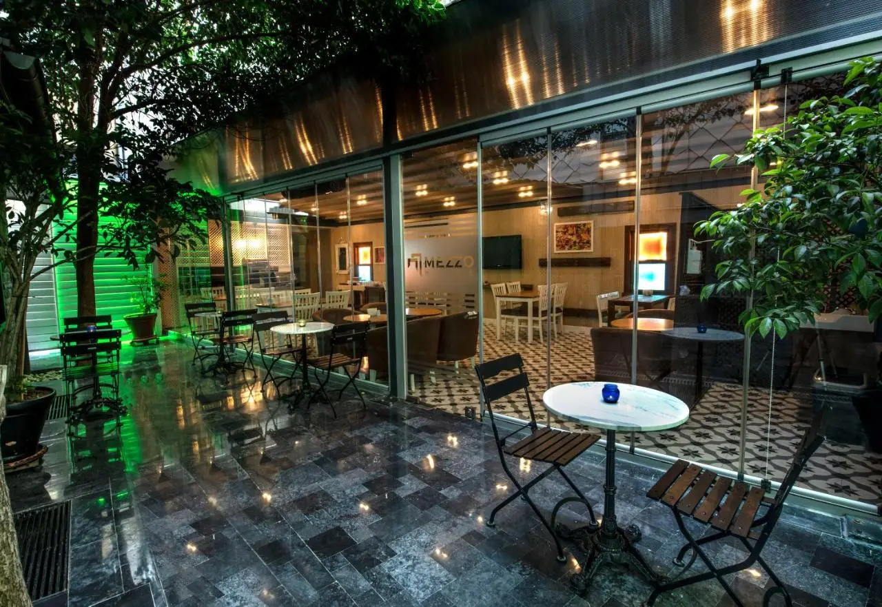 Mezzo Hotel