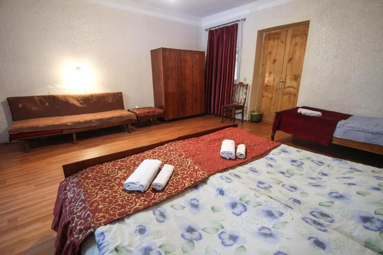 Eka&Nino GuestHouse