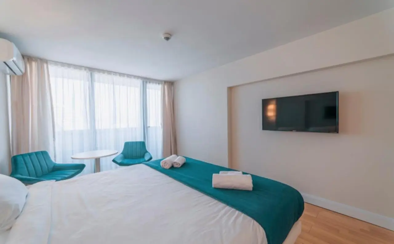Next Wave Aparthotel