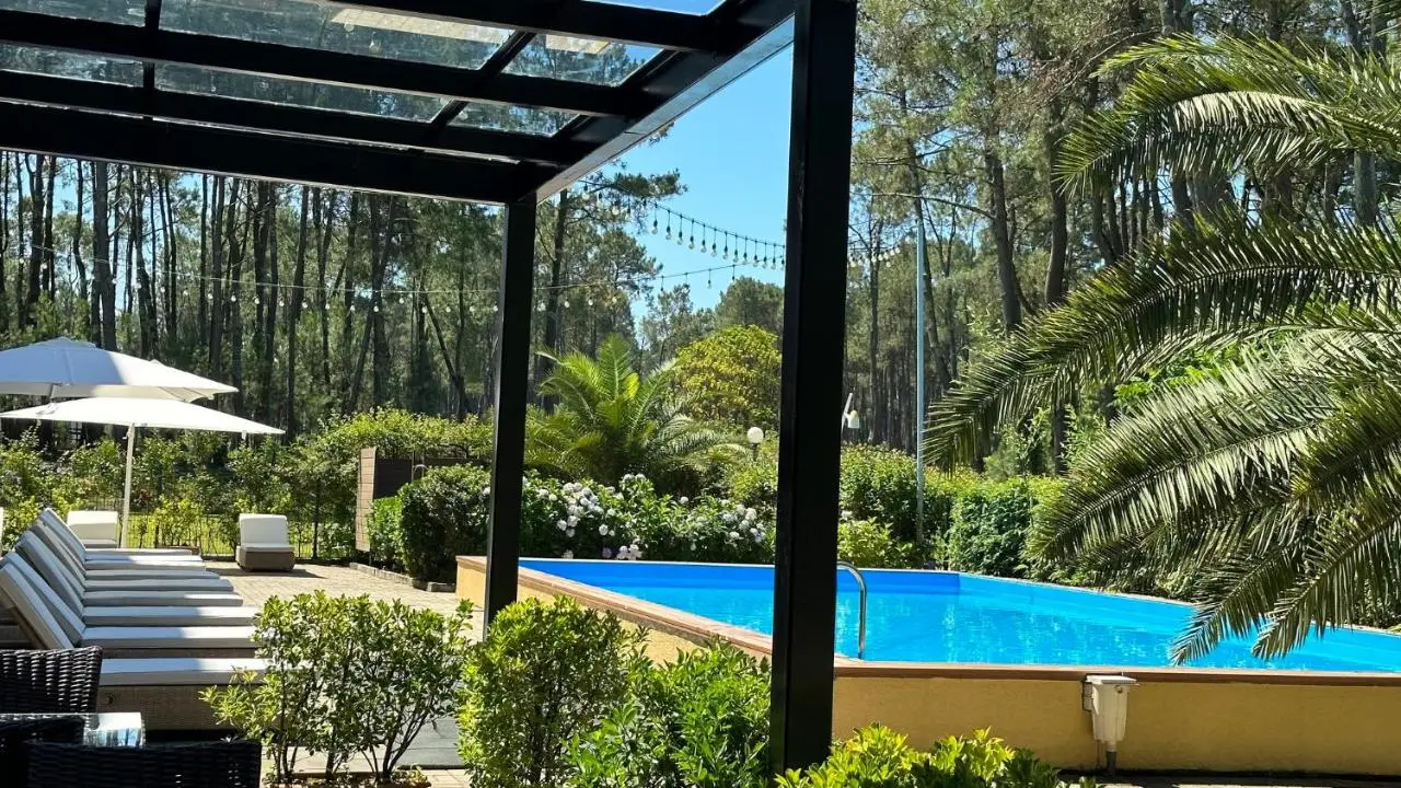Iveria Elli Hotel