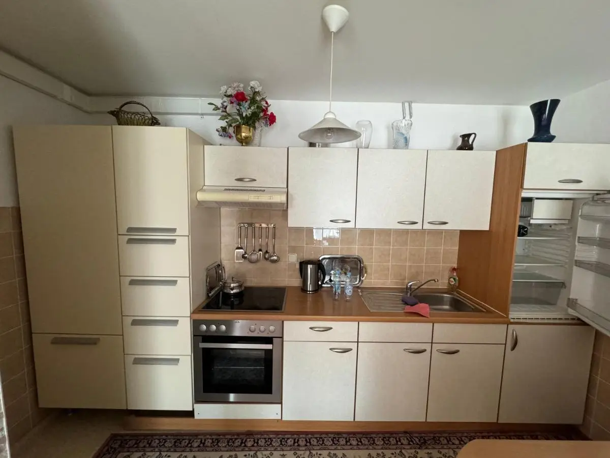 Idas Guesthouse - Kuća na jezeru - Haus am See - Privatunterkunft - Čelebići kod Konjica