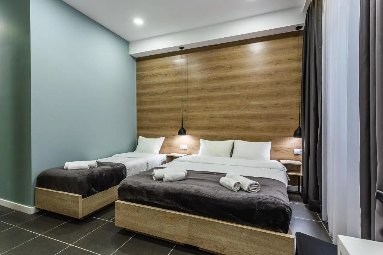 8 Rooms Apartotel On Meidan