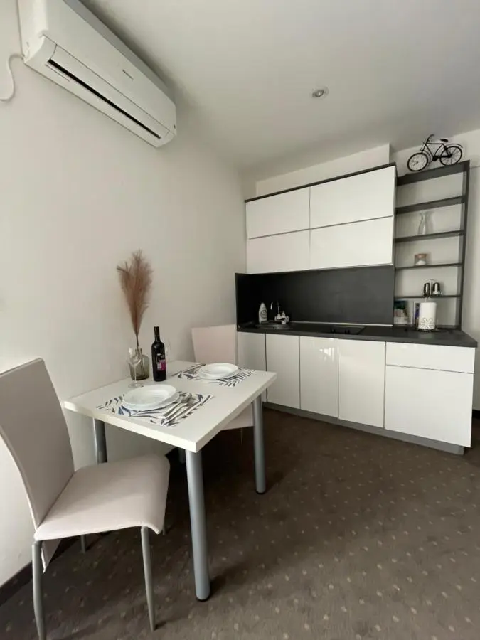 Apartments & Rooms Villa Zaad FREE PRIVATE PARKING