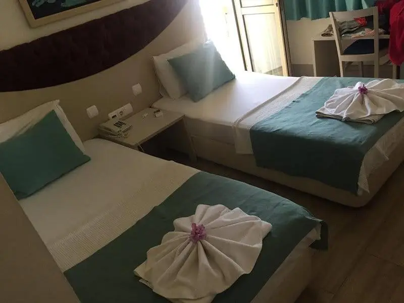 Almena Hotel