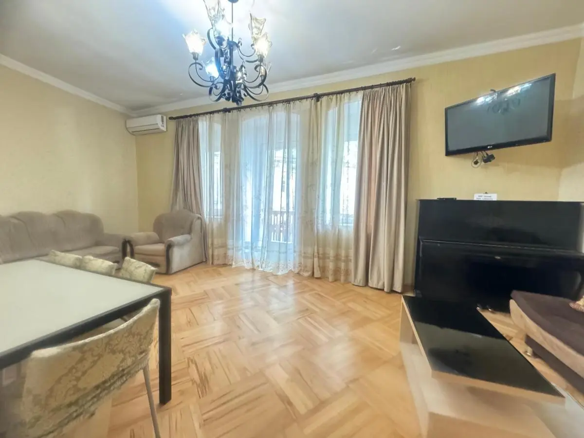 Giorgi Apartment