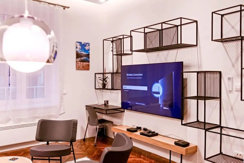 Modern & Comfortable Apartment in the City Center