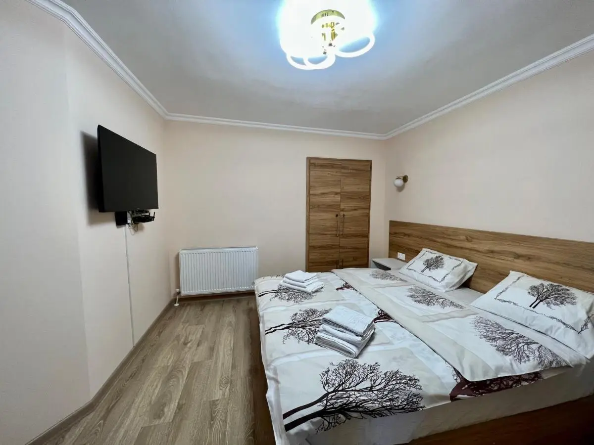 APARTMENT #27