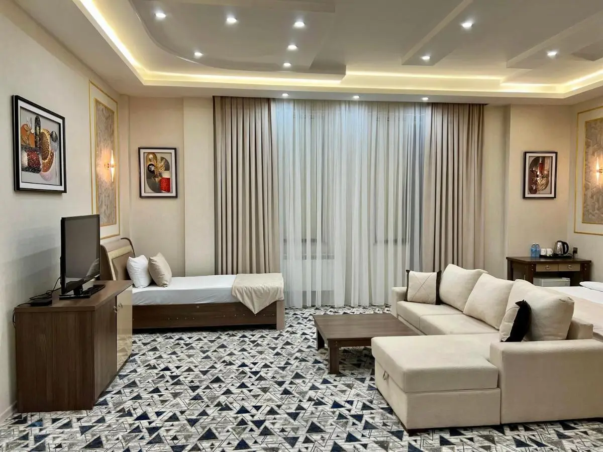 Royal Mansion Hotel