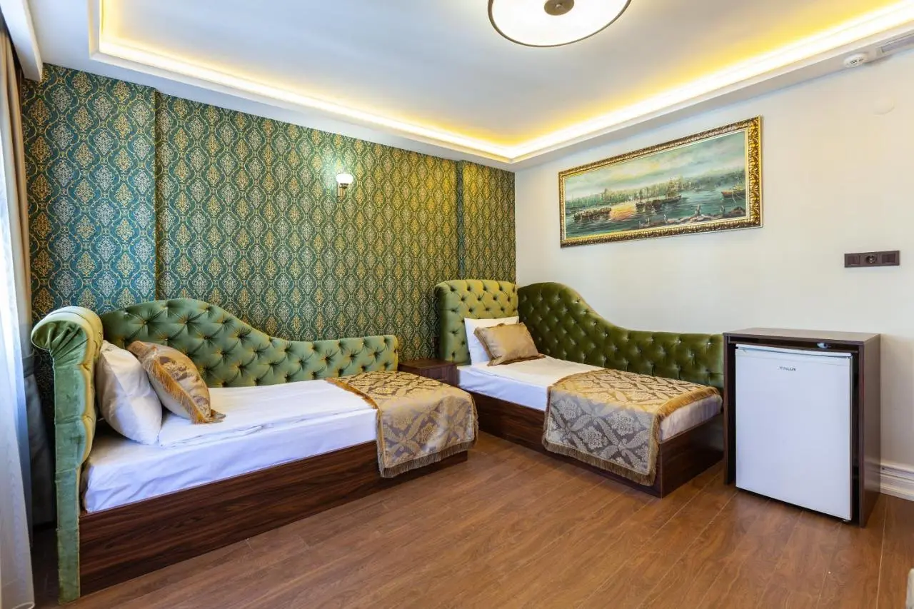 Rose Mansion by Otantik Suites