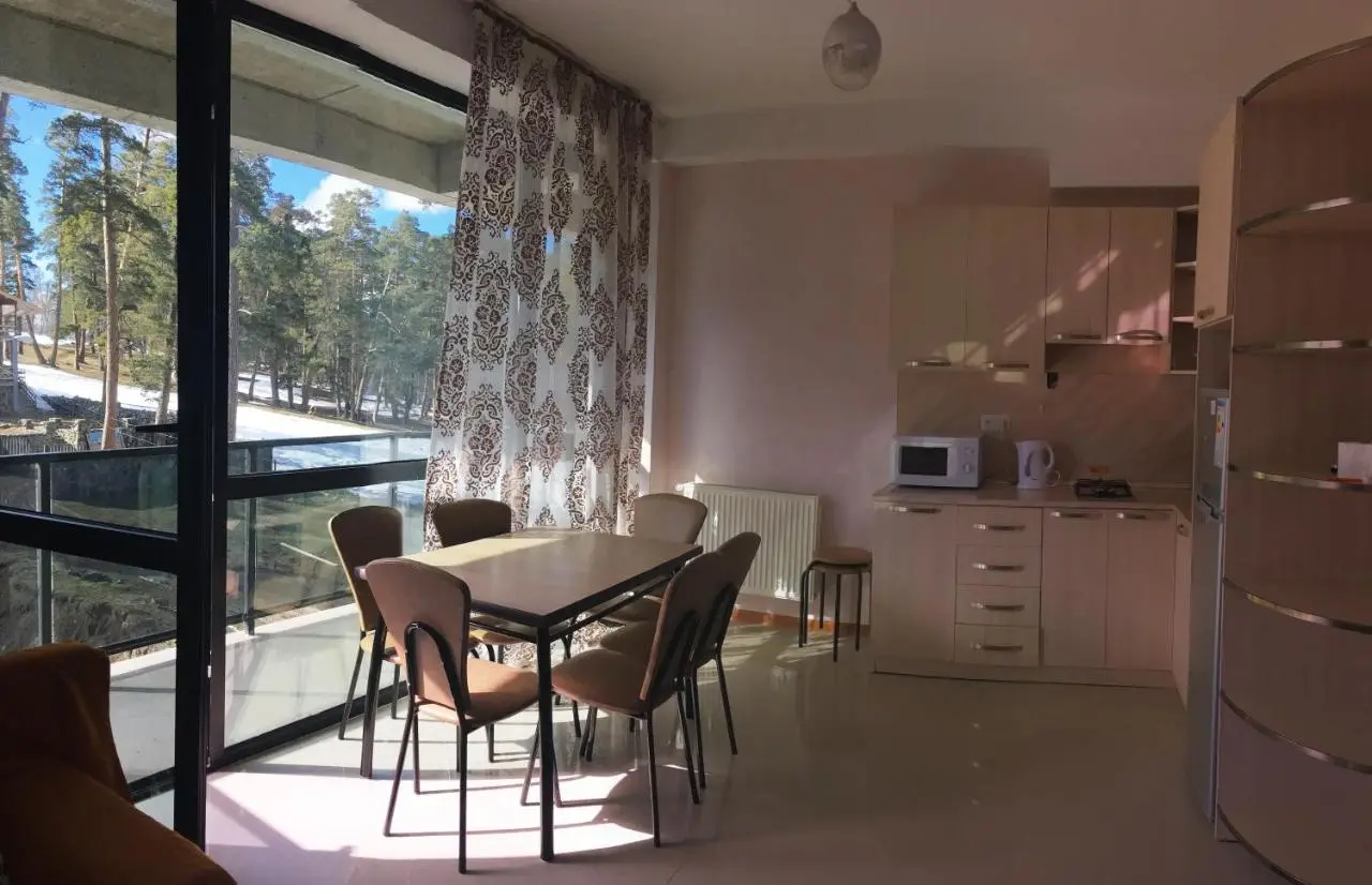 Apart 516 Bobline