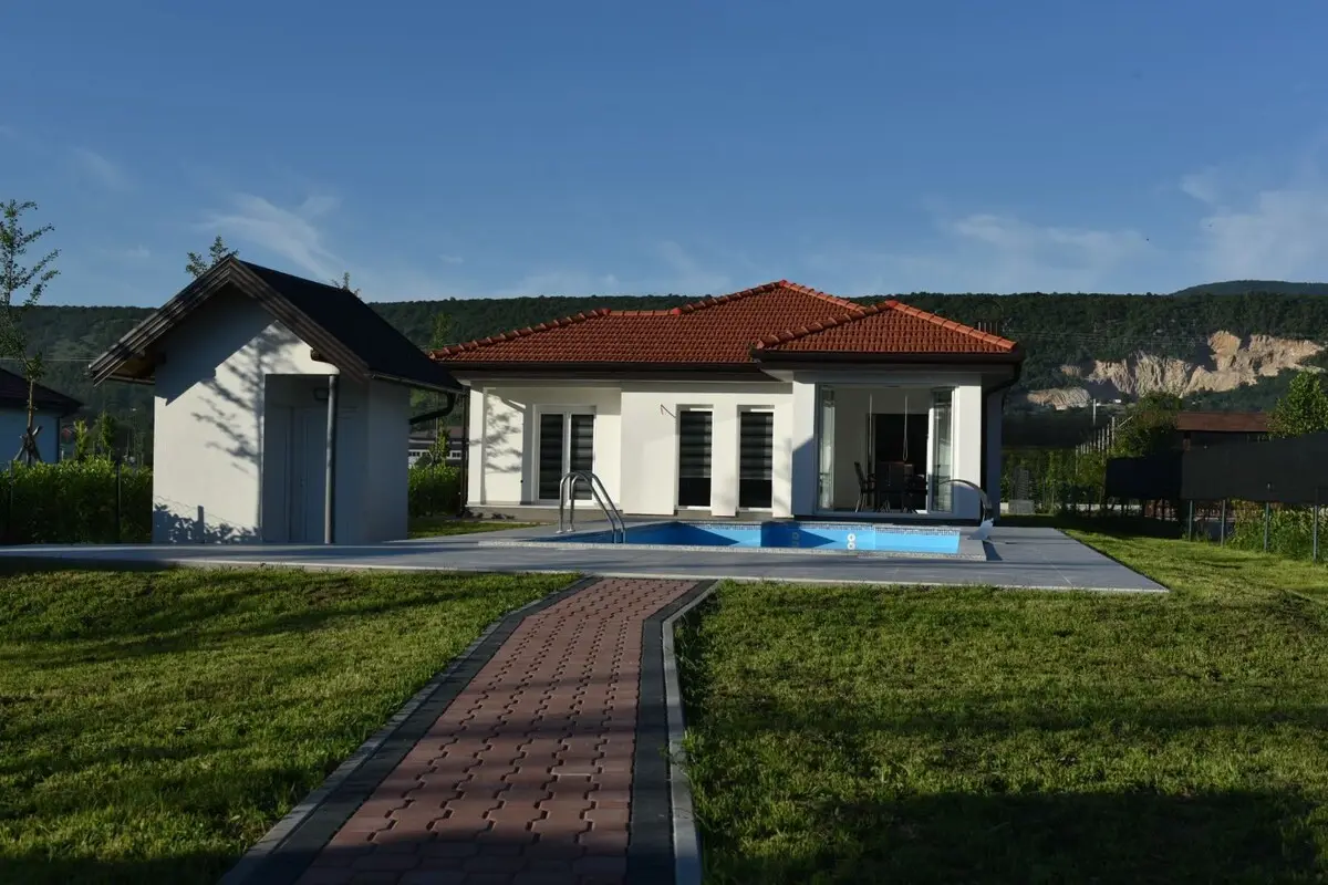 Luxury Home Meri