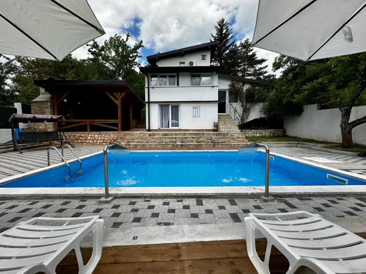 Villa IMAN