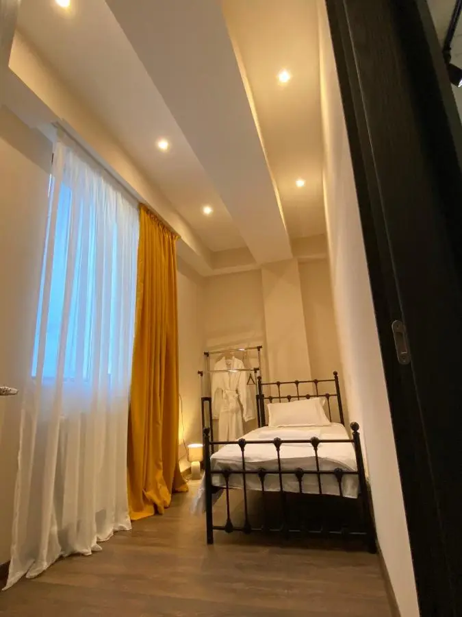 APARTMENT SIXTEEN