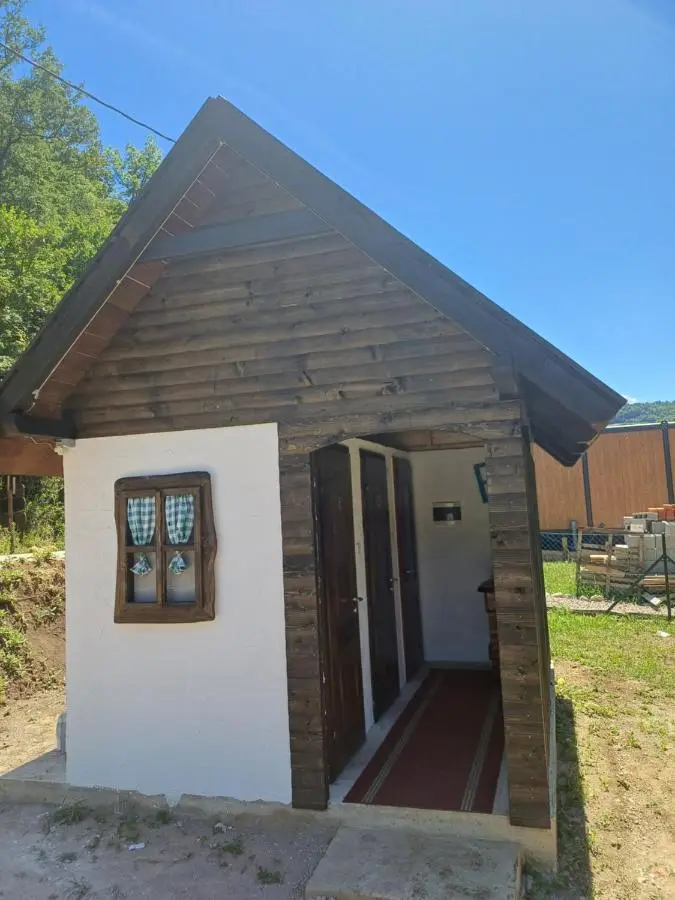 AutoCamp Aqualand