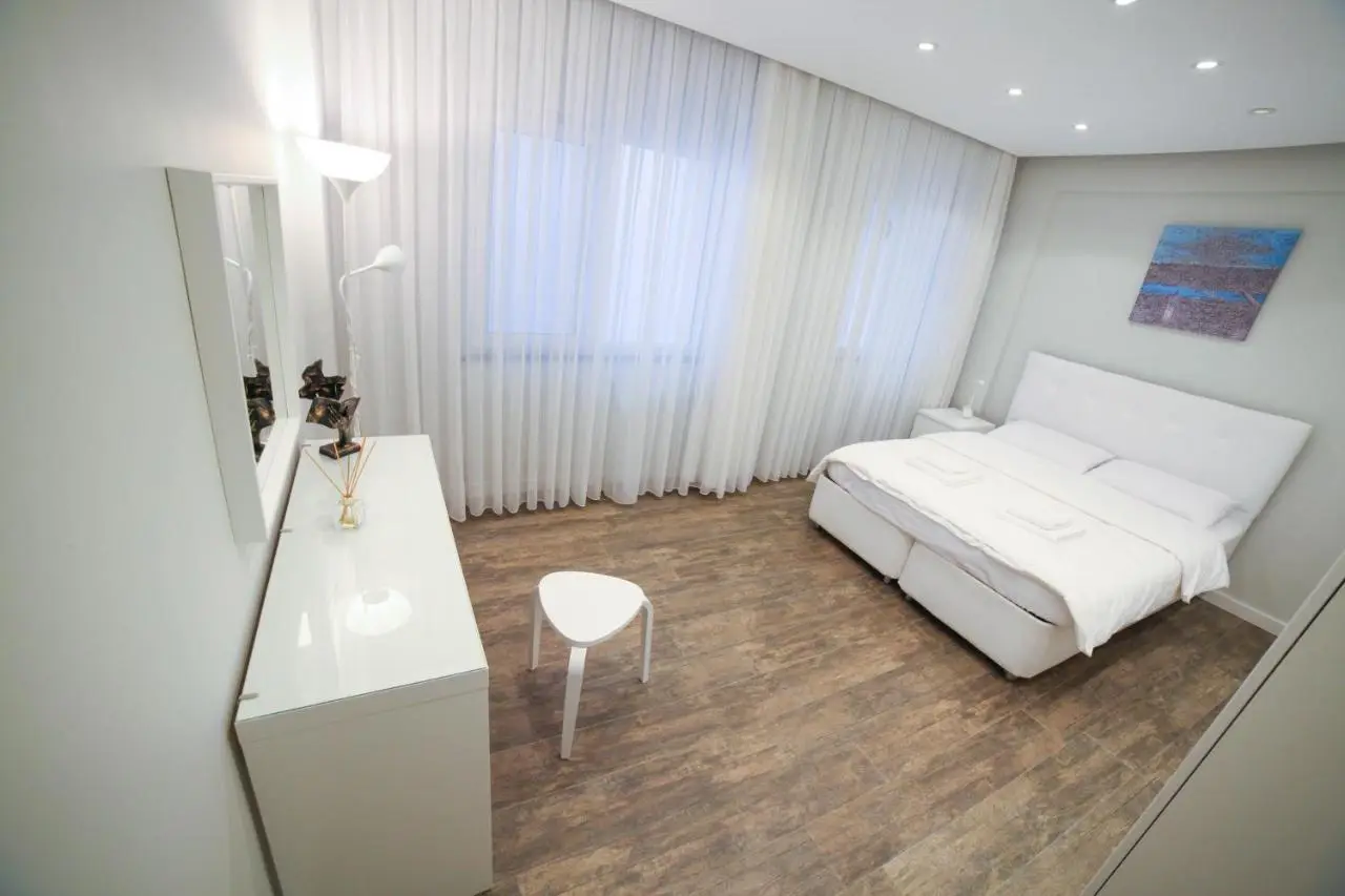 Modern Super Chic Duplex with a Terrace at the heart of city!