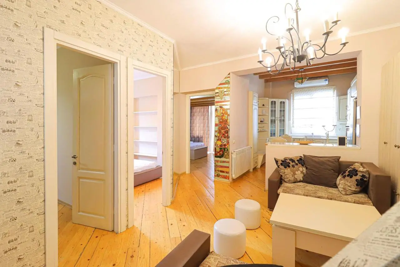 Wehost Duplex Near Rustaveli Avenue