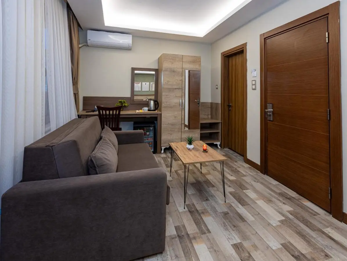 LINNGA HOTEL & SUITE