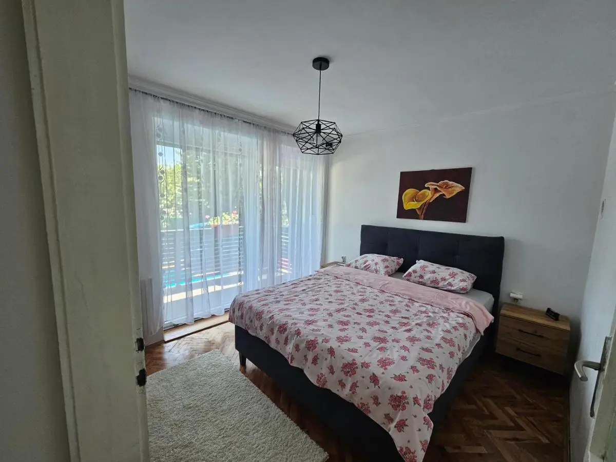 Villa Hipnotic