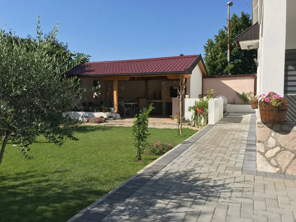 Villa Residence