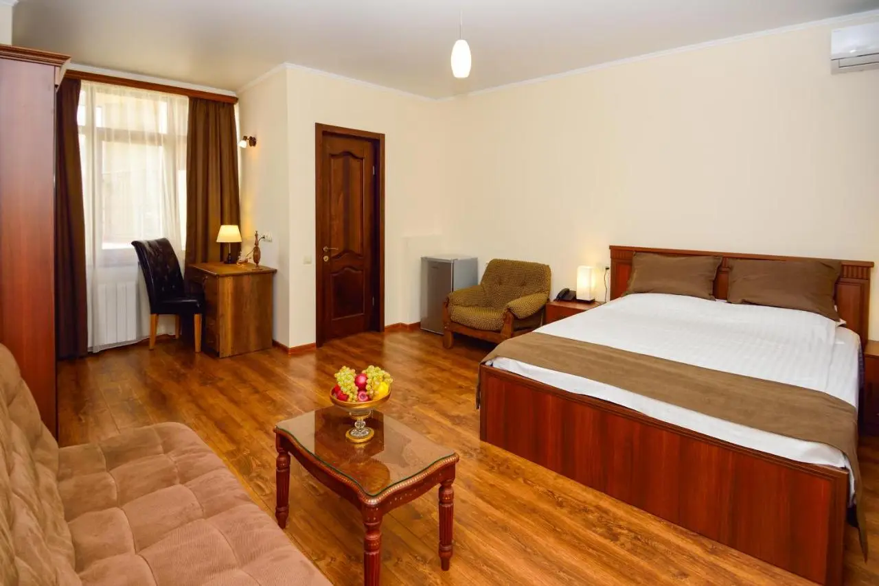 Hotel British House