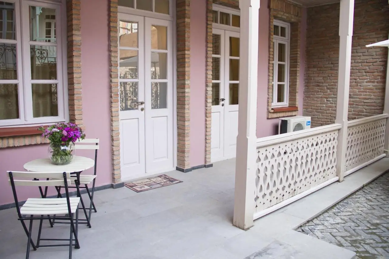 Apartment On Saadi Str Old Tbilisi
