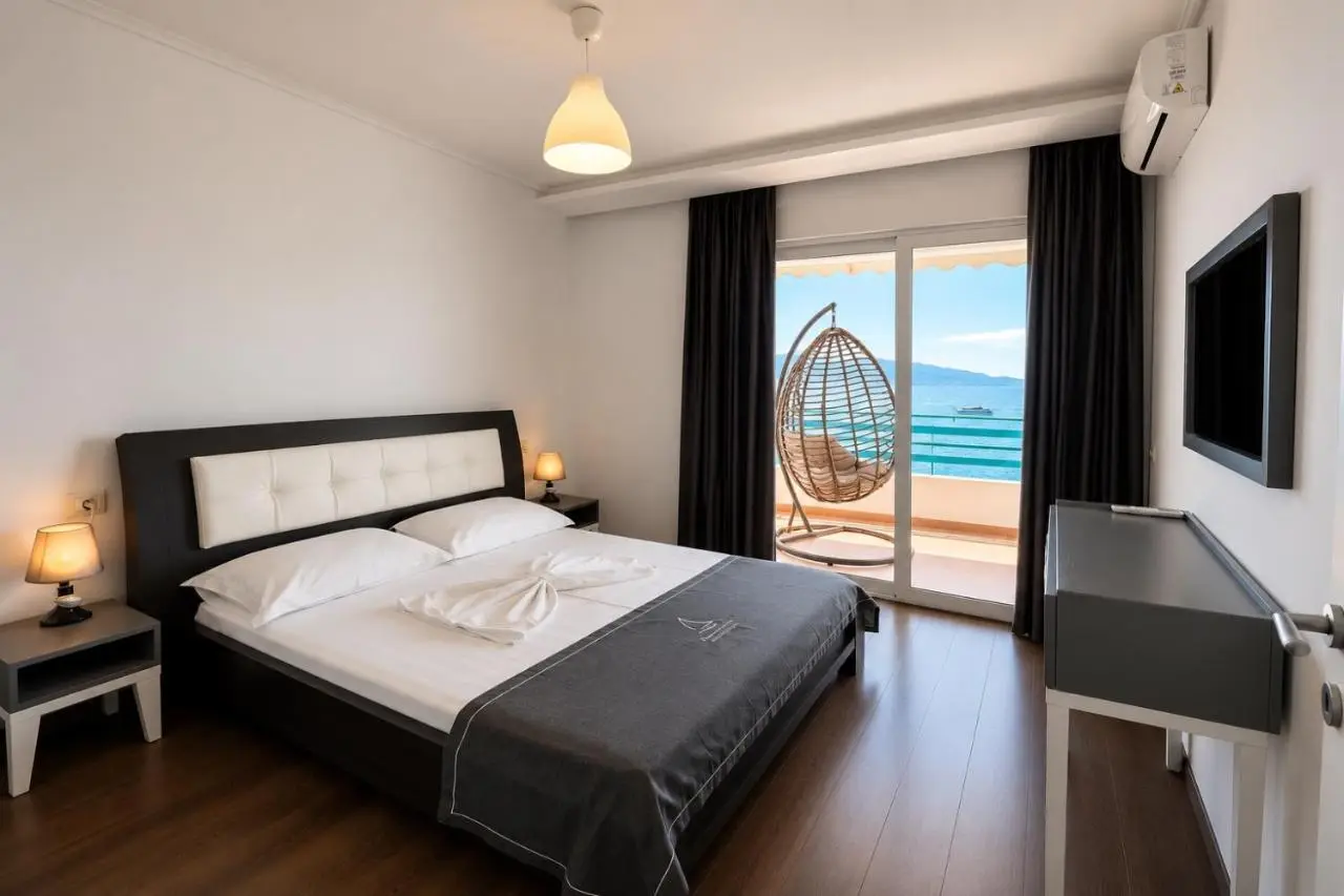 Aquamarine Apartments