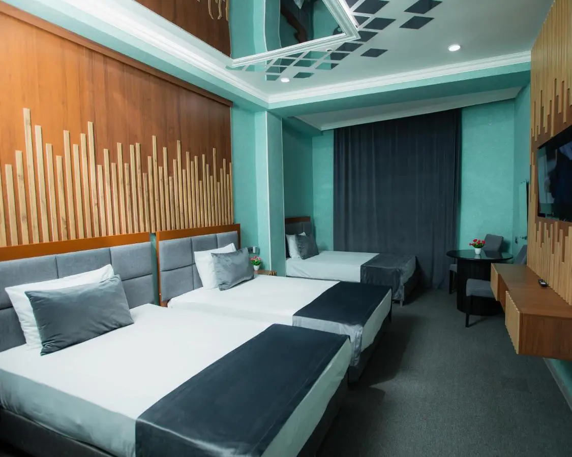 Corniche White City Hotel