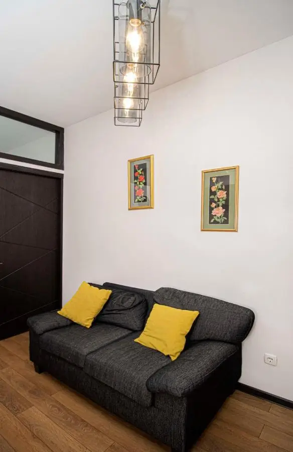 Wehost Cozy Nest