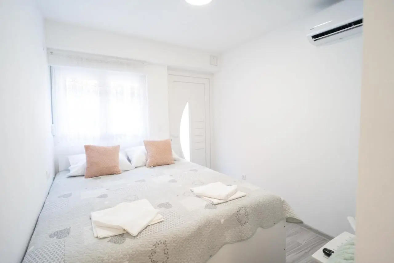 Studio Apartment Green River