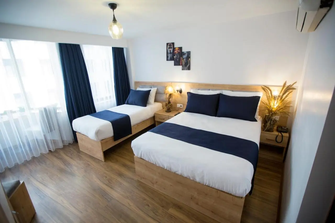 Golden Street Hotel
